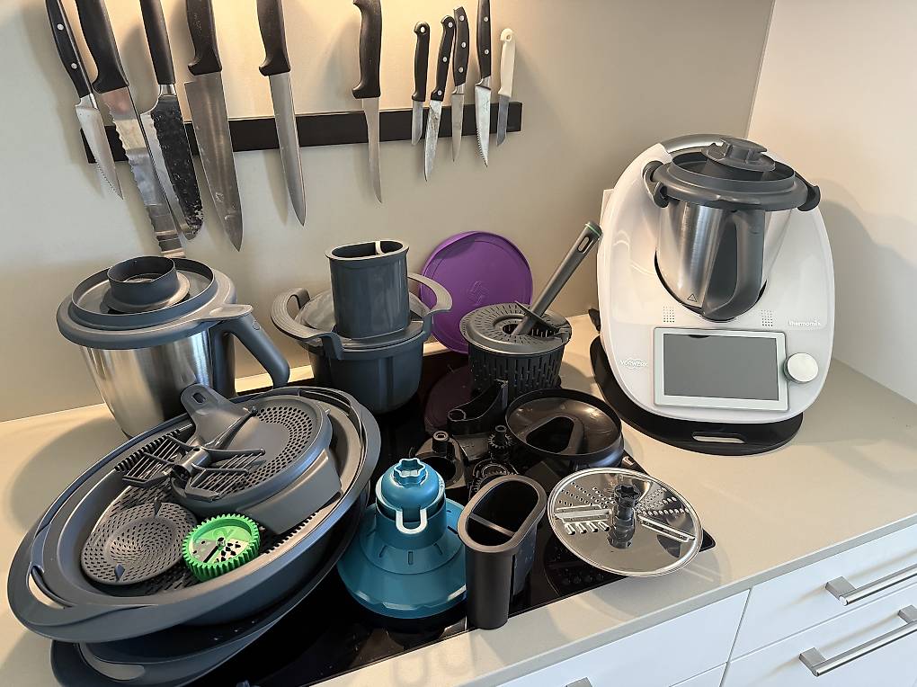 Thermomix TM6 mit umfangreichem Zubehör